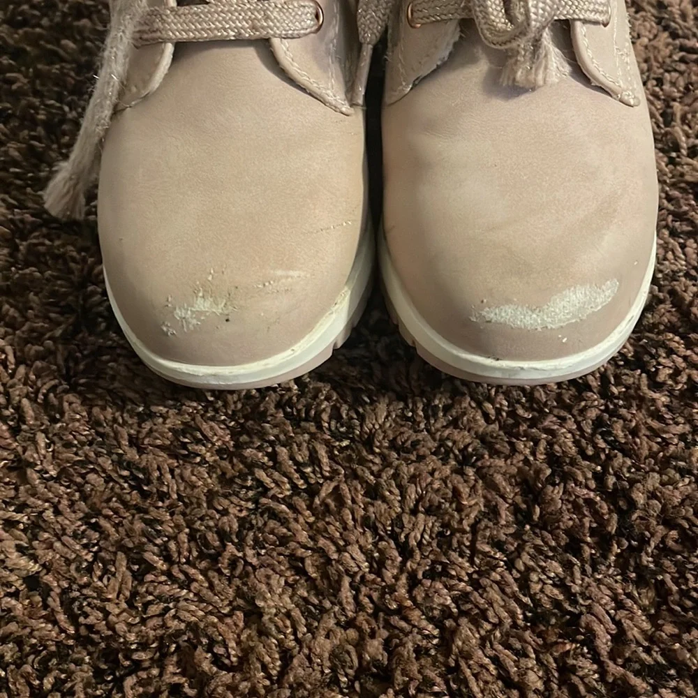 Girls boots